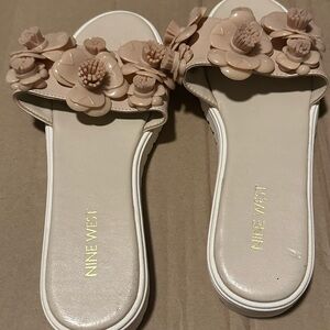 Nine West Women's Floral Slide Sandals - Cream size 8